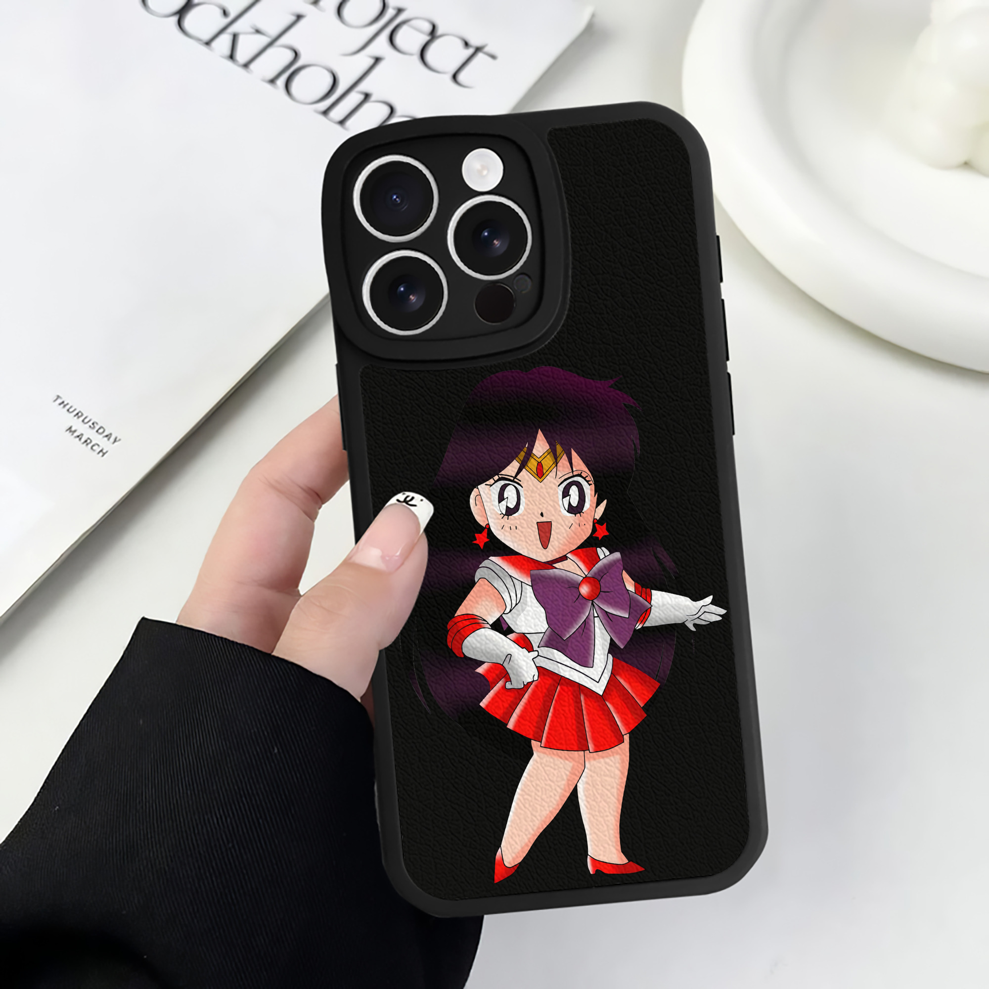 （画像用） 美少女戦士セーラームーン 火野レイ ひの レイ Sailor Moon Hino Rei （セーラーマーズ,Sailor Mars） 【iPhone 16シリーズ対応】シリコンスマホケース（レザー調） 材質：シリコン